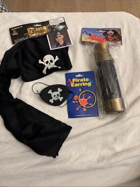 Kids Pirate Costume Set - Black Skull Bandana, Eye Patch & Toy Spyglass& earring
